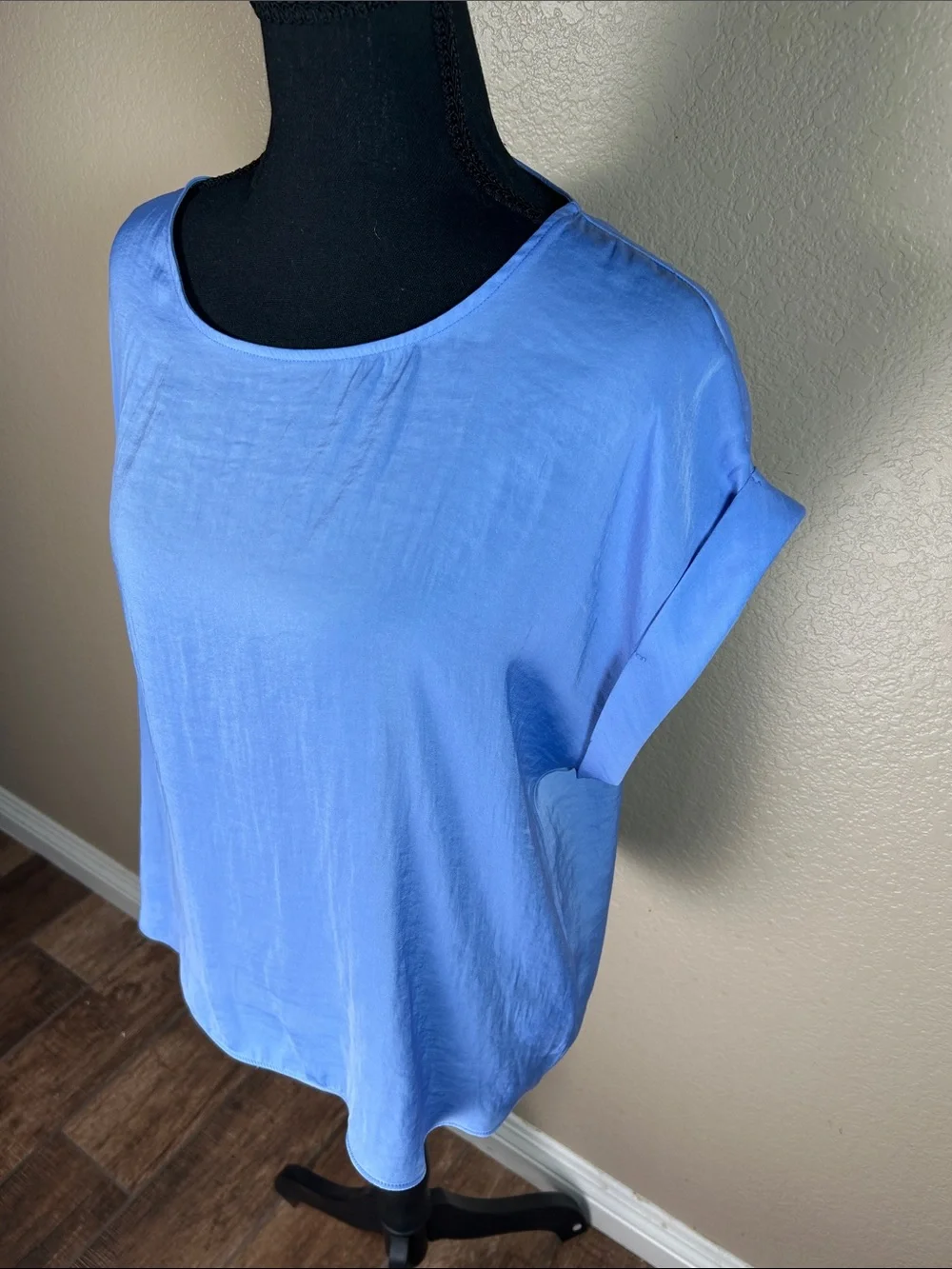 Nine West Periwinkle Short Sleeve Scoop Neck Top Size Large